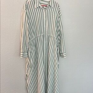 Universal Thread Green and White Long Sleeve Dress